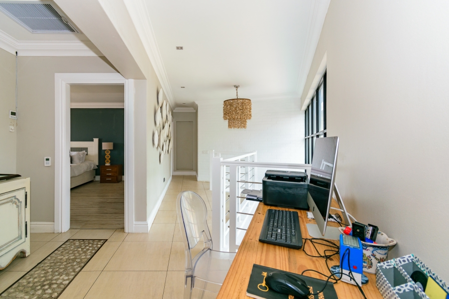 5 Bedroom Property for Sale in Salt Rock KwaZulu-Natal