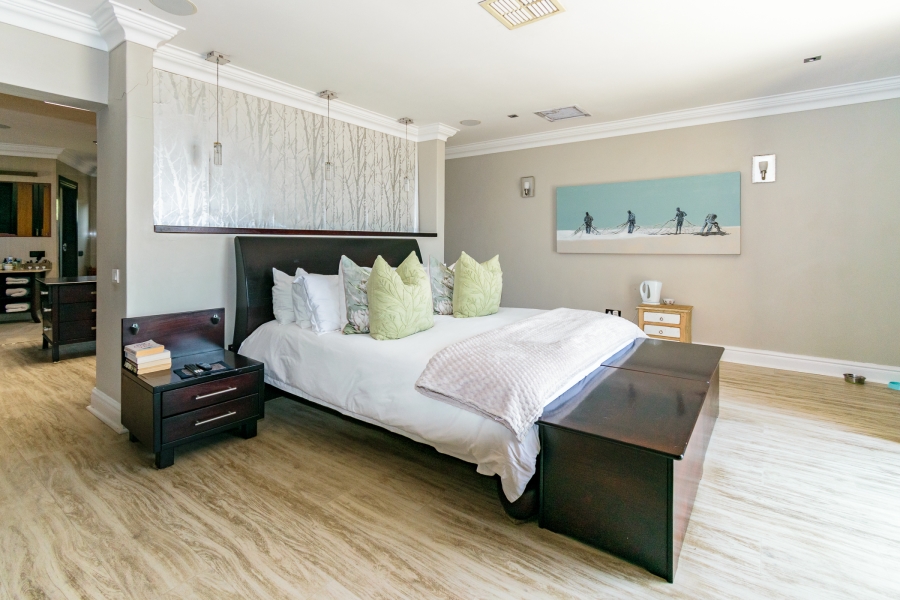 5 Bedroom Property for Sale in Salt Rock KwaZulu-Natal