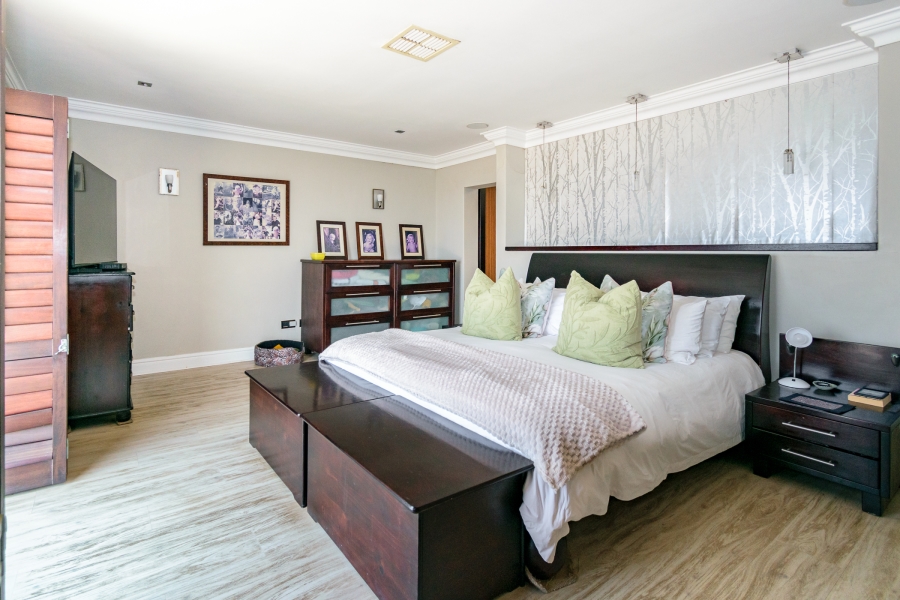 5 Bedroom Property for Sale in Salt Rock KwaZulu-Natal