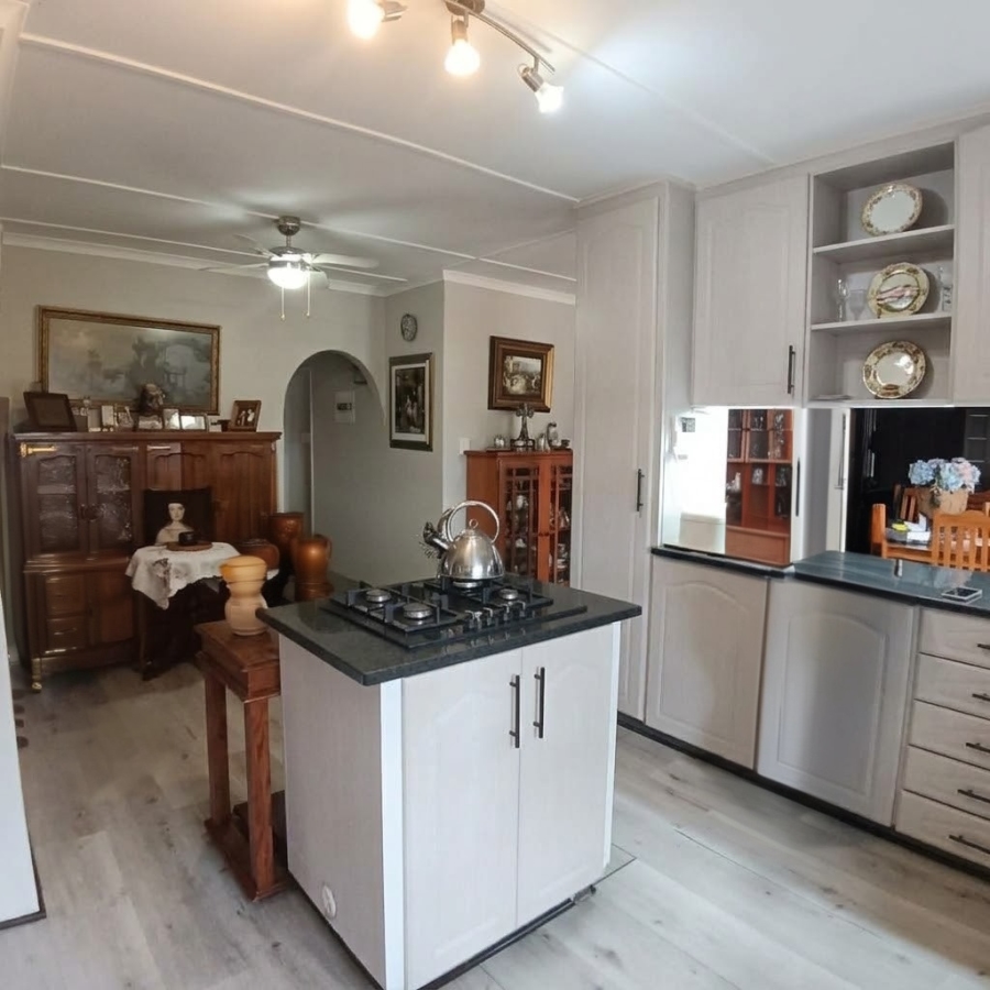 4 Bedroom Property for Sale in Birdswood KwaZulu-Natal