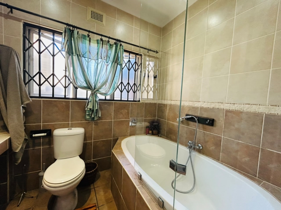 3 Bedroom Property for Sale in Meer En See KwaZulu-Natal
