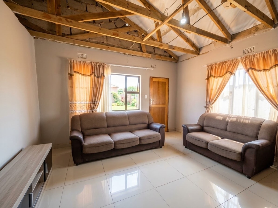 2 Bedroom Property for Sale in Umhlathuze KwaZulu-Natal