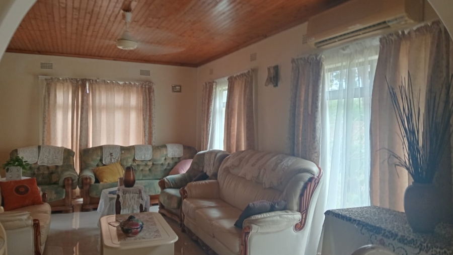 5 Bedroom Property for Sale in Veld En Vlei KwaZulu-Natal