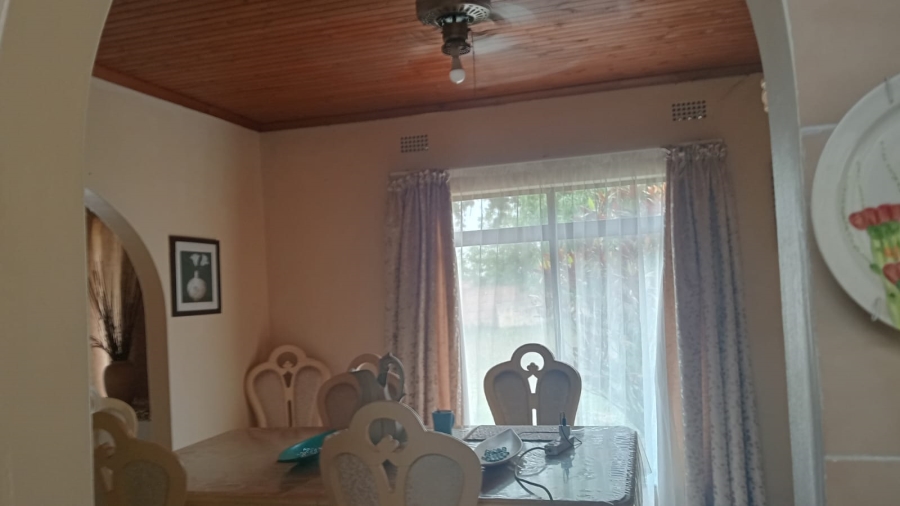 5 Bedroom Property for Sale in Veld En Vlei KwaZulu-Natal