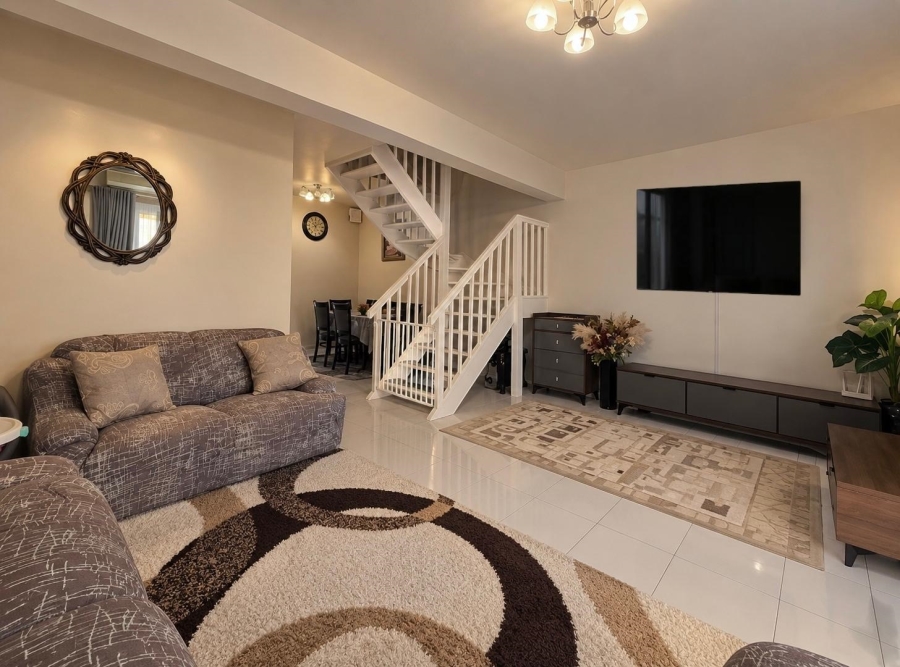 3 Bedroom Property for Sale in Essenwood KwaZulu-Natal