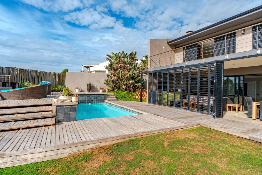 5 Bedroom Property for Sale in Salt Rock KwaZulu-Natal