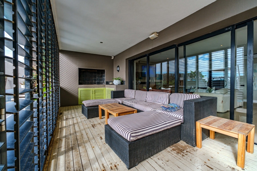 5 Bedroom Property for Sale in Salt Rock KwaZulu-Natal
