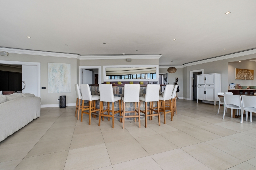 5 Bedroom Property for Sale in Salt Rock KwaZulu-Natal