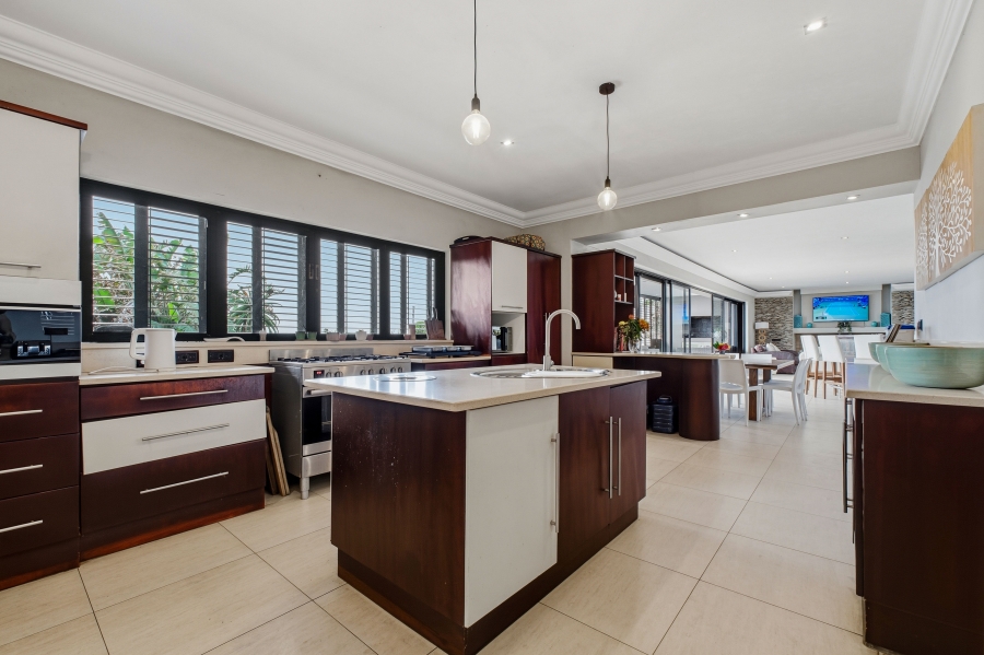5 Bedroom Property for Sale in Salt Rock KwaZulu-Natal
