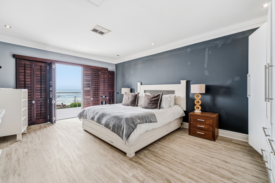 5 Bedroom Property for Sale in Salt Rock KwaZulu-Natal