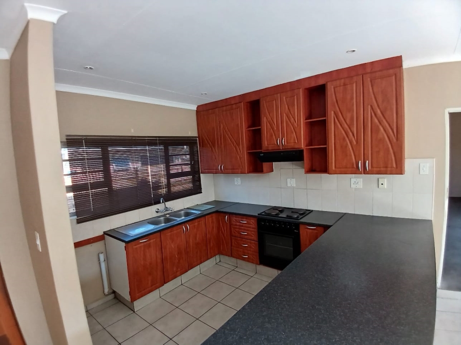 To Let 3 Bedroom Property for Rent in Pioneer Park KwaZulu-Natal