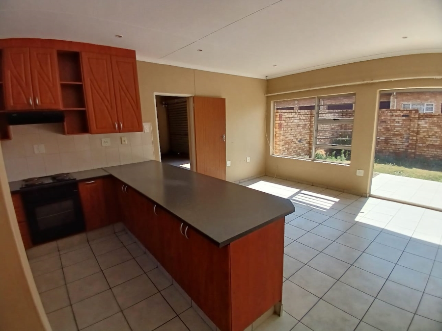 To Let 3 Bedroom Property for Rent in Pioneer Park KwaZulu-Natal