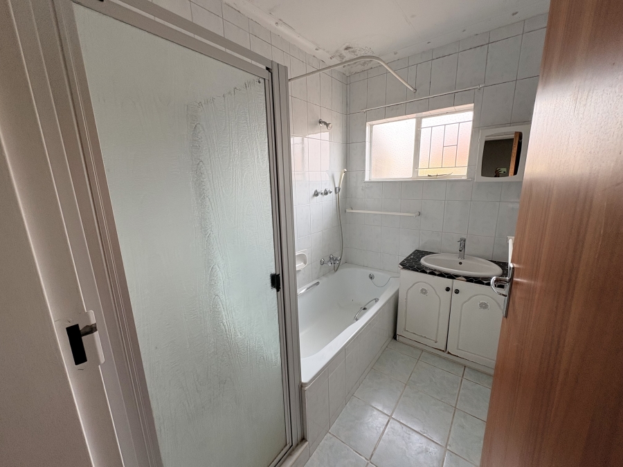 To Let 3 Bedroom Property for Rent in Newcastle KwaZulu-Natal