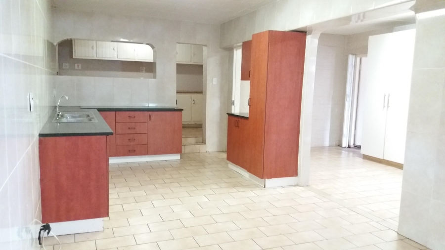 To Let 2 Bedroom Property for Rent in Worlds View KwaZulu-Natal