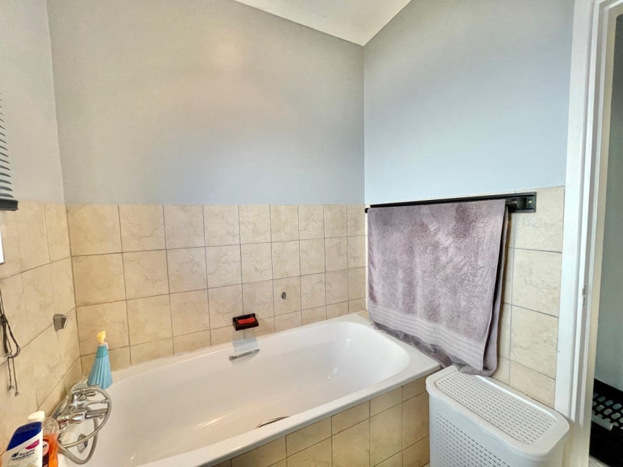 3 Bedroom Property for Sale in Sheffield Beach KwaZulu-Natal