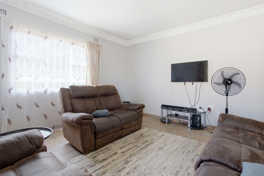 3 Bedroom Property for Sale in Lovu KwaZulu-Natal