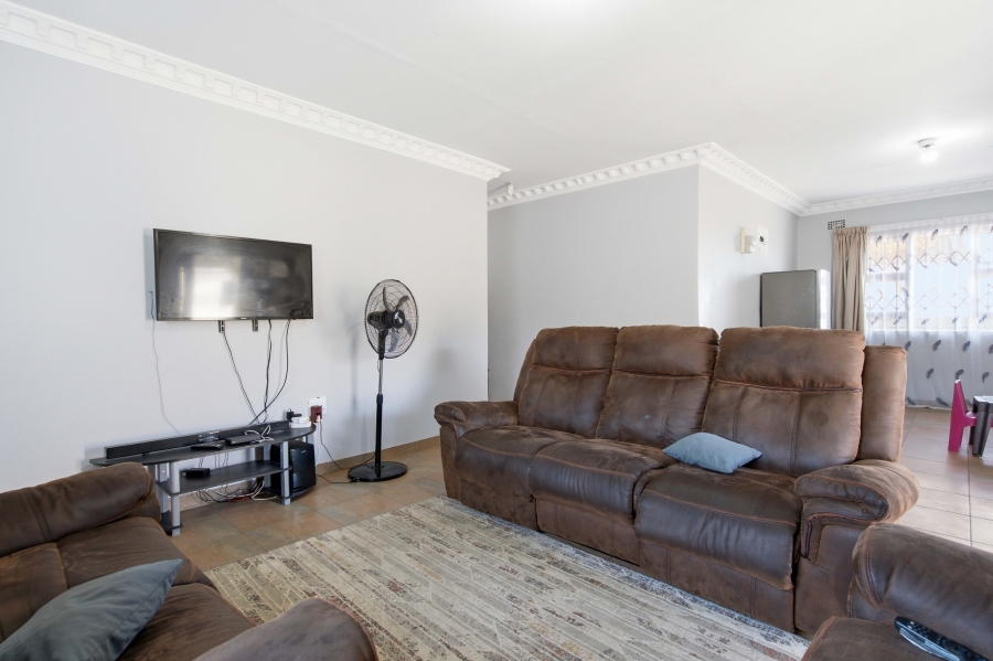 3 Bedroom Property for Sale in Lovu KwaZulu-Natal