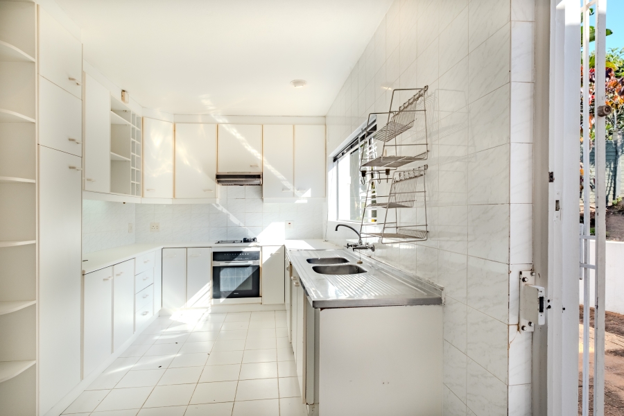 To Let 4 Bedroom Property for Rent in Umhlanga KwaZulu-Natal