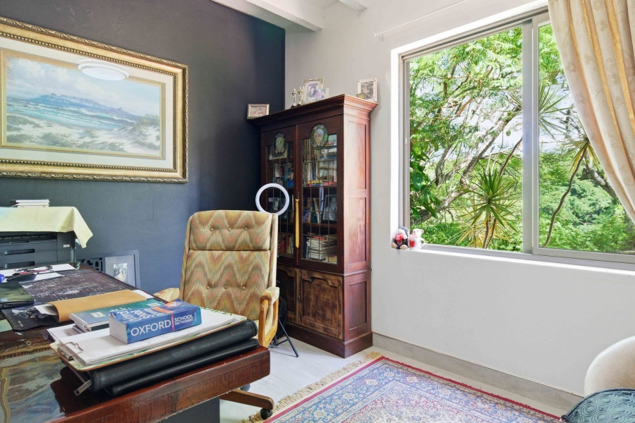 6 Bedroom Property for Sale in Amanzimtoti KwaZulu-Natal