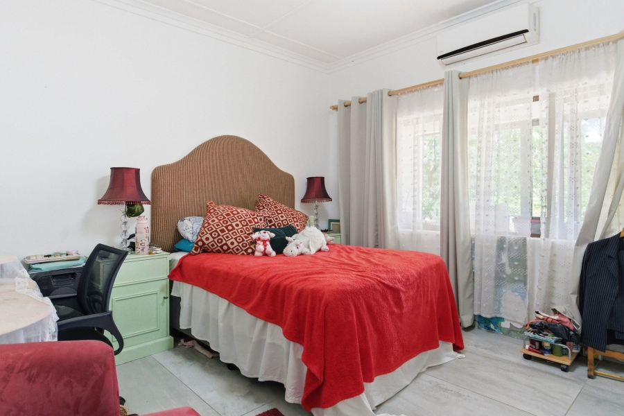 6 Bedroom Property for Sale in Amanzimtoti KwaZulu-Natal