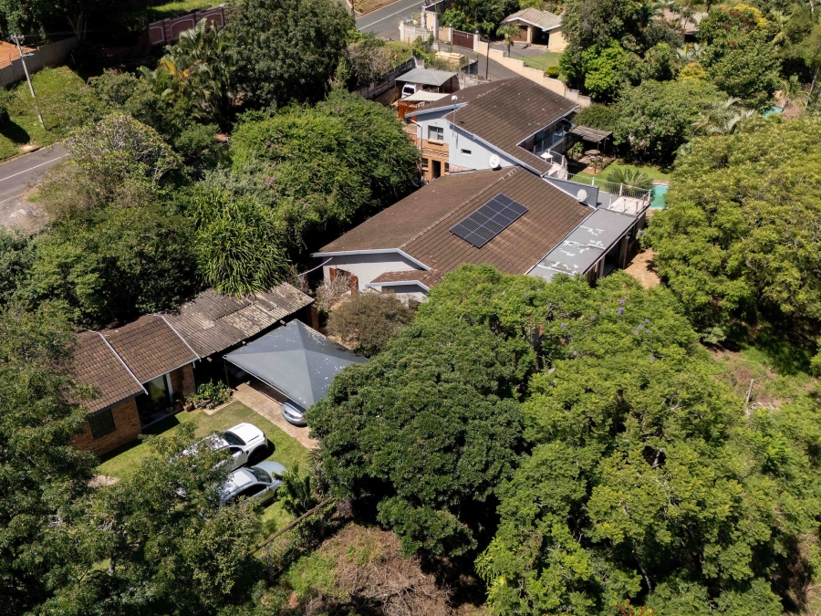 6 Bedroom Property for Sale in Amanzimtoti KwaZulu-Natal