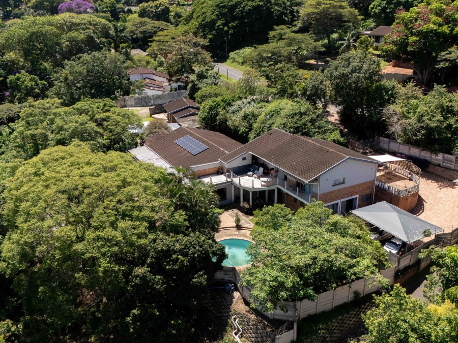 6 Bedroom Property for Sale in Amanzimtoti KwaZulu-Natal