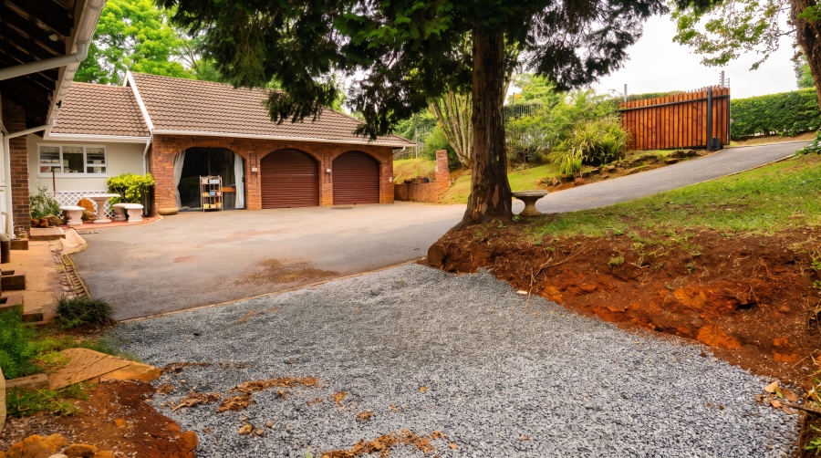 4 Bedroom Property for Sale in Mountain Homes KwaZulu-Natal