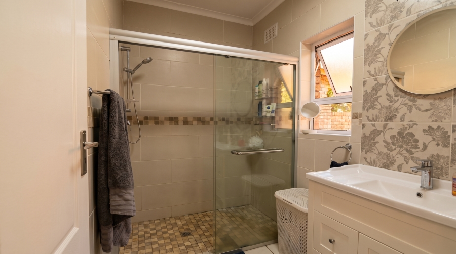 4 Bedroom Property for Sale in Mountain Homes KwaZulu-Natal