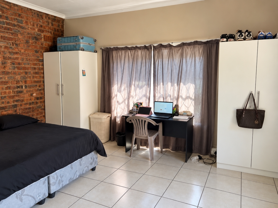 8 Bedroom Property for Sale in Pelham KwaZulu-Natal