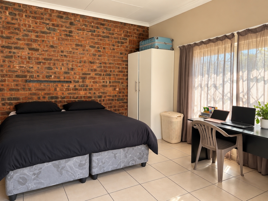 8 Bedroom Property for Sale in Pelham KwaZulu-Natal
