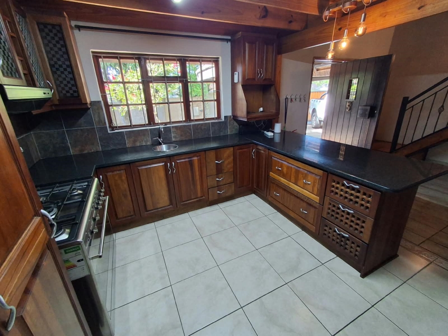 4 Bedroom Property for Sale in Meer En See KwaZulu-Natal