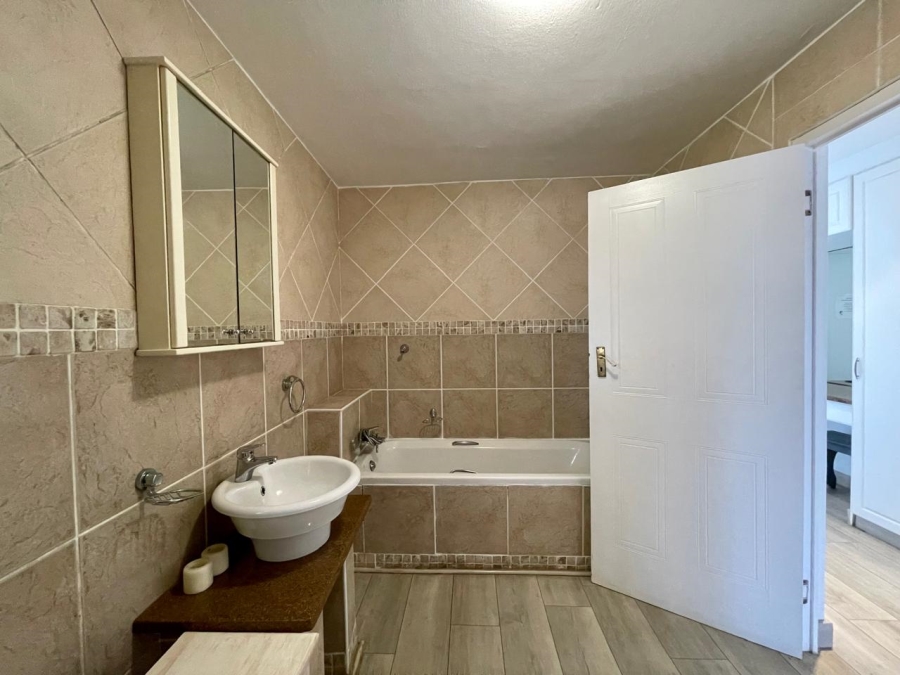 4 Bedroom Property for Sale in Shakas Rock KwaZulu-Natal