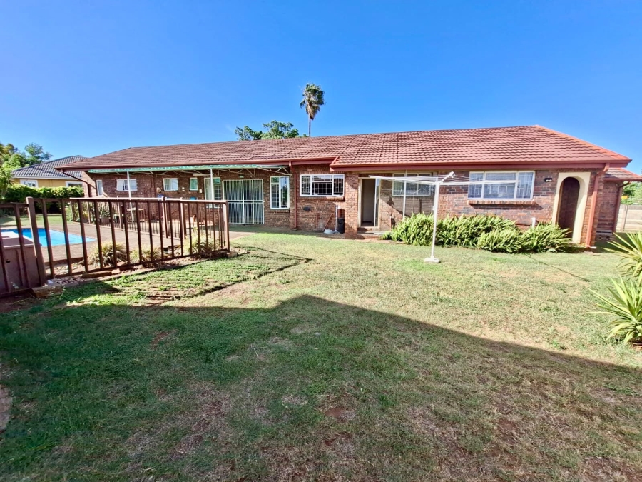 To Let 5 Bedroom Property for Rent in Pioneer Park KwaZulu-Natal
