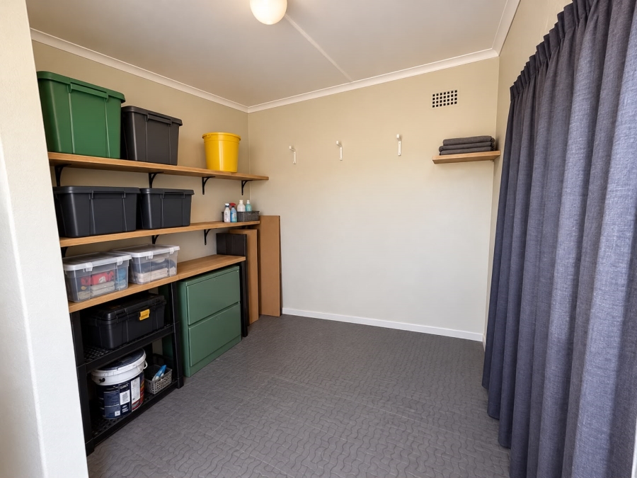 To Let 5 Bedroom Property for Rent in Pioneer Park KwaZulu-Natal
