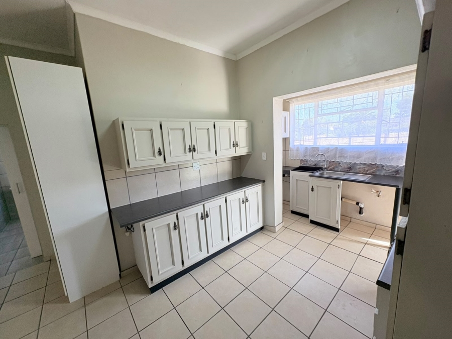 To Let 5 Bedroom Property for Rent in Pioneer Park KwaZulu-Natal