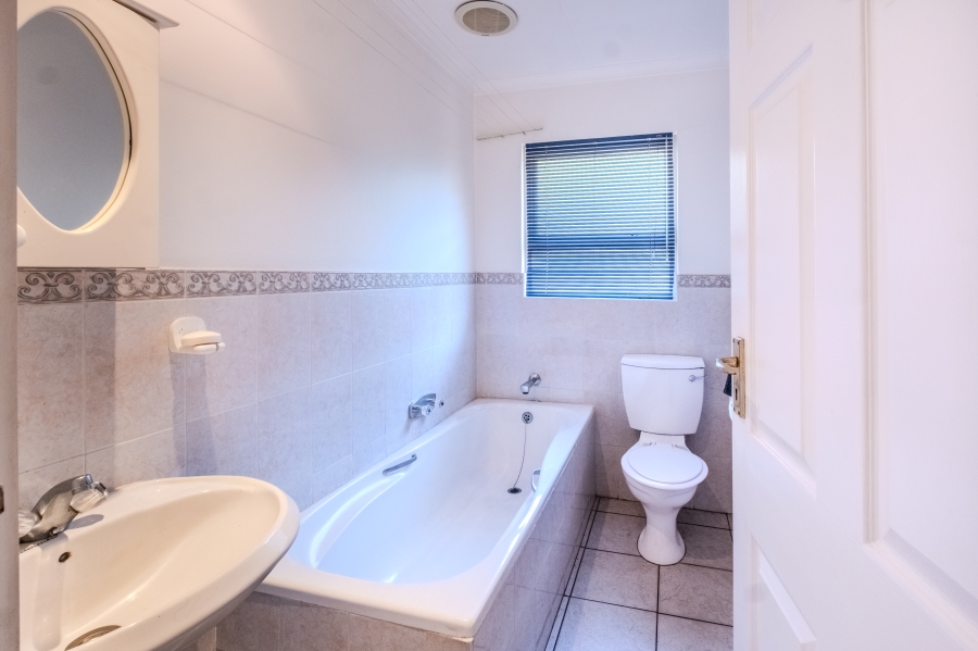 3 Bedroom Property for Sale in Somerset Park KwaZulu-Natal