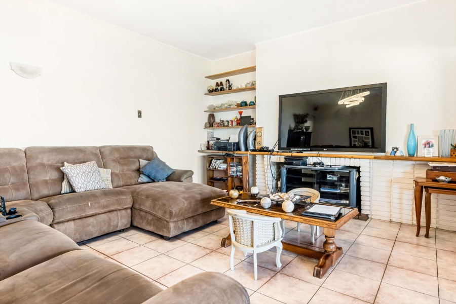 6 Bedroom Property for Sale in Athlone Park KwaZulu-Natal