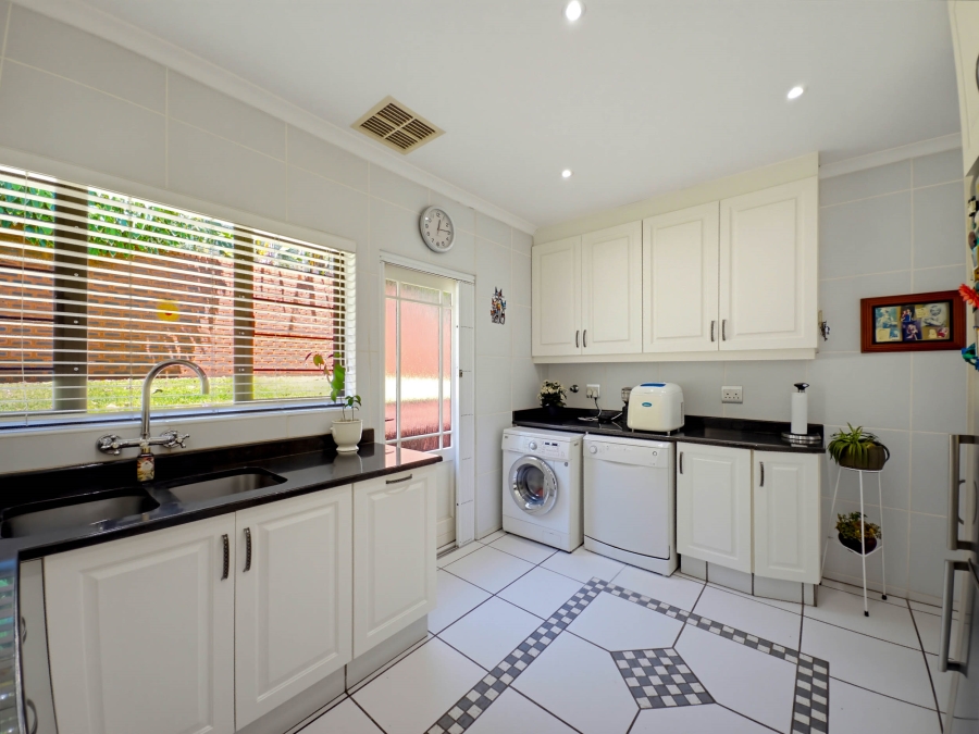 3 Bedroom Property for Sale in Glen Anil KwaZulu-Natal