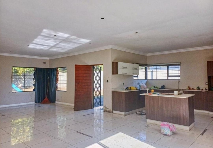 7 Bedroom Property for Sale in Blackridge KwaZulu-Natal
