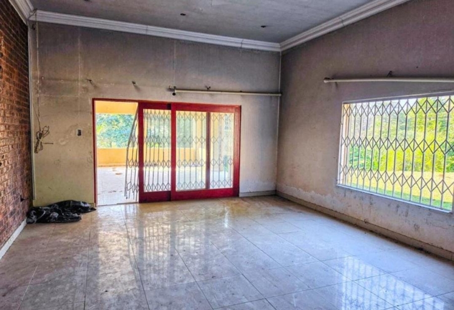 7 Bedroom Property for Sale in Blackridge KwaZulu-Natal