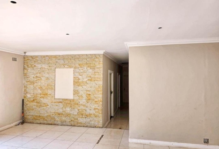 7 Bedroom Property for Sale in Blackridge KwaZulu-Natal
