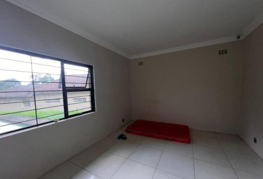 7 Bedroom Property for Sale in Blackridge KwaZulu-Natal