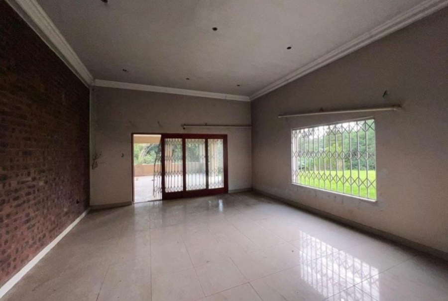 7 Bedroom Property for Sale in Blackridge KwaZulu-Natal