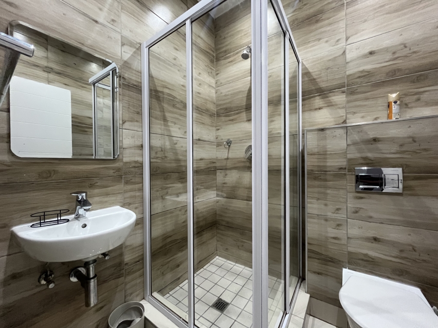 To Let 2 Bedroom Property for Rent in New Town Centre KwaZulu-Natal