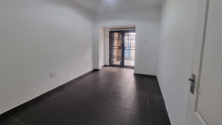 To Let 3 Bedroom Property for Rent in Bluff KwaZulu-Natal