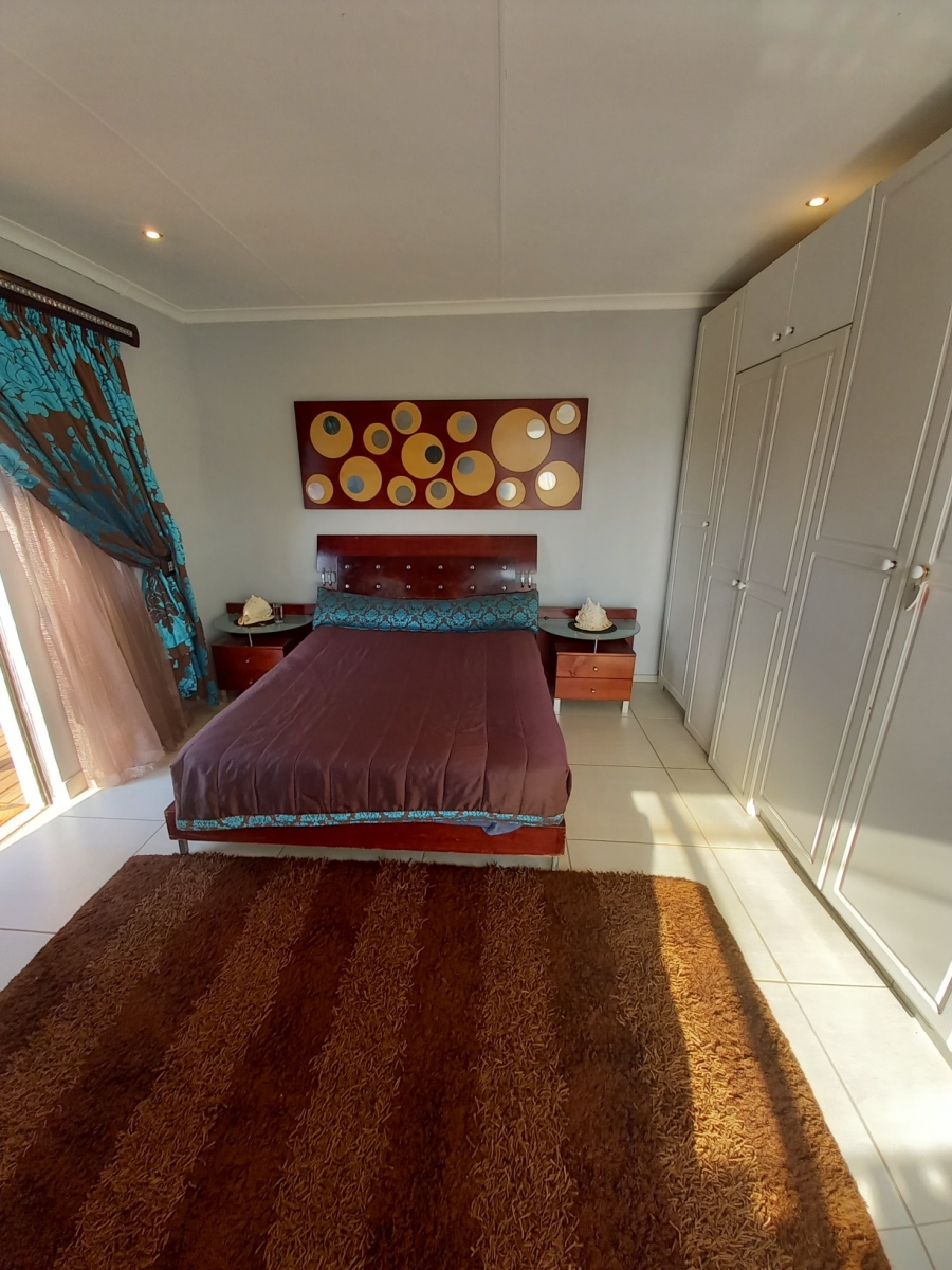 To Let 0 Bedroom Property for Rent in Kloof KwaZulu-Natal