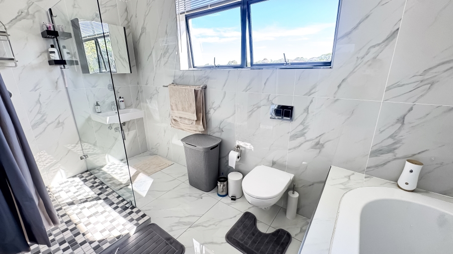 To Let 2 Bedroom Property for Rent in Durban North KwaZulu-Natal