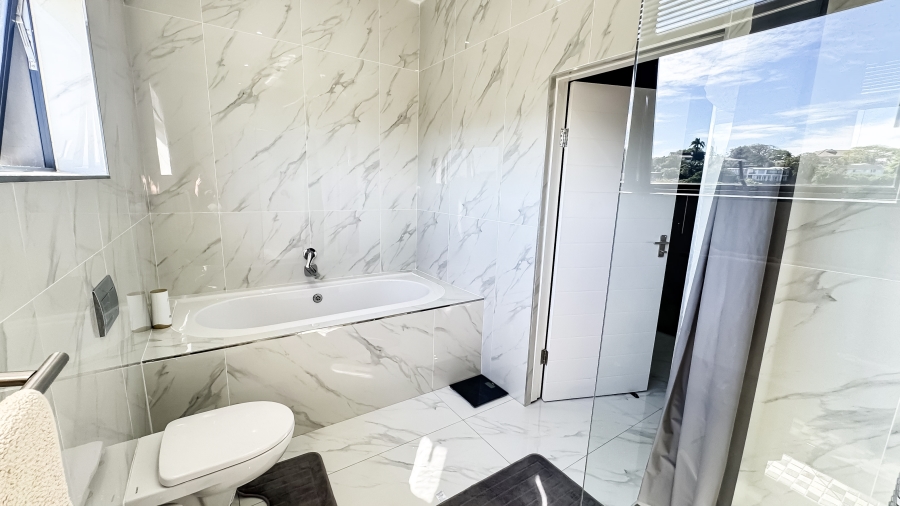 To Let 2 Bedroom Property for Rent in Durban North KwaZulu-Natal