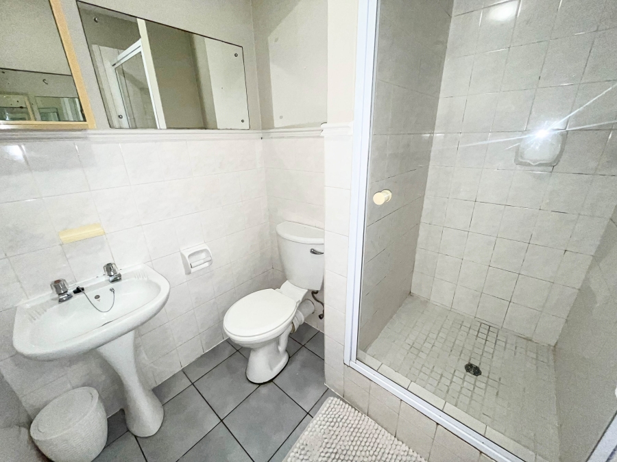 To Let 2 Bedroom Property for Rent in Umhlanga KwaZulu-Natal