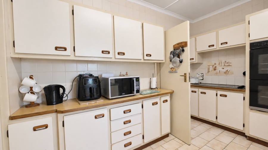 3 Bedroom Property for Sale in Crestholme KwaZulu-Natal